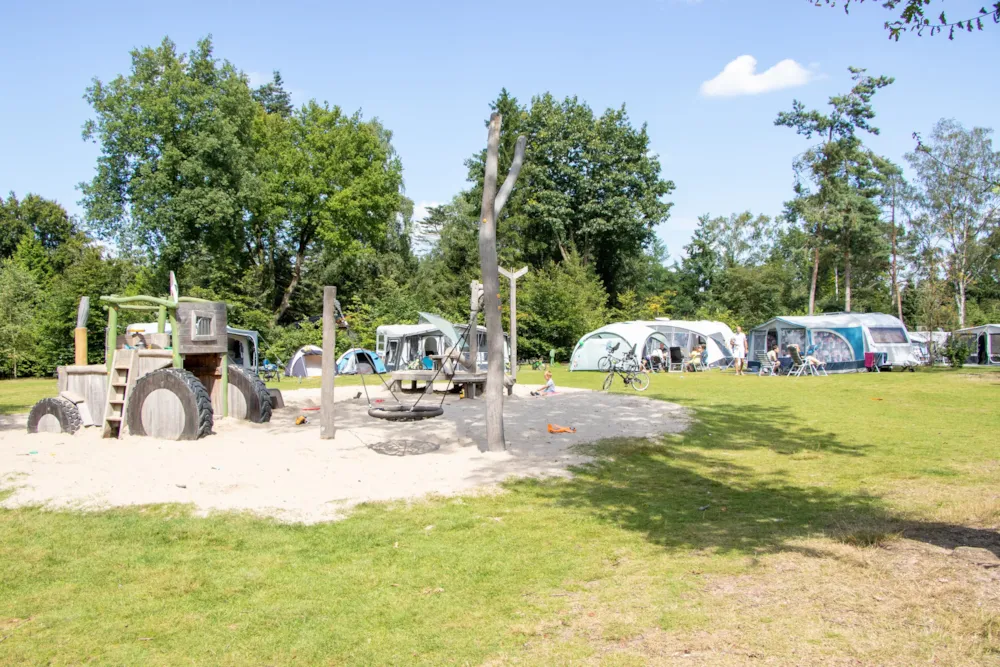 Stellplatz - Stellplatz Komfort - Recreatiepark De Paalberg