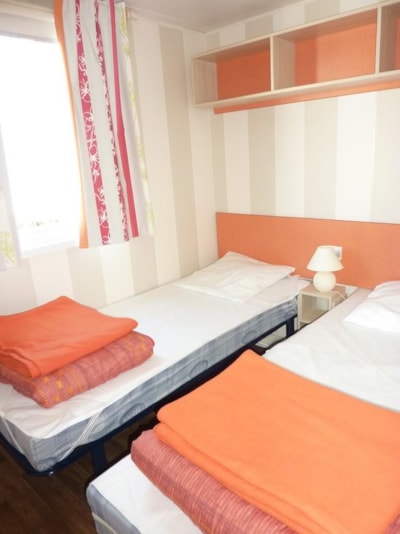 Comfort Cottage PLUS 4/5pers 27 to 30 m² (2 bedrooms) with half-covered terrace - TV — 4
