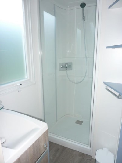 Comfort Cottage PLUS 4/5pers 27 to 30 m² (2 bedrooms) with half-covered terrace - TV — 5