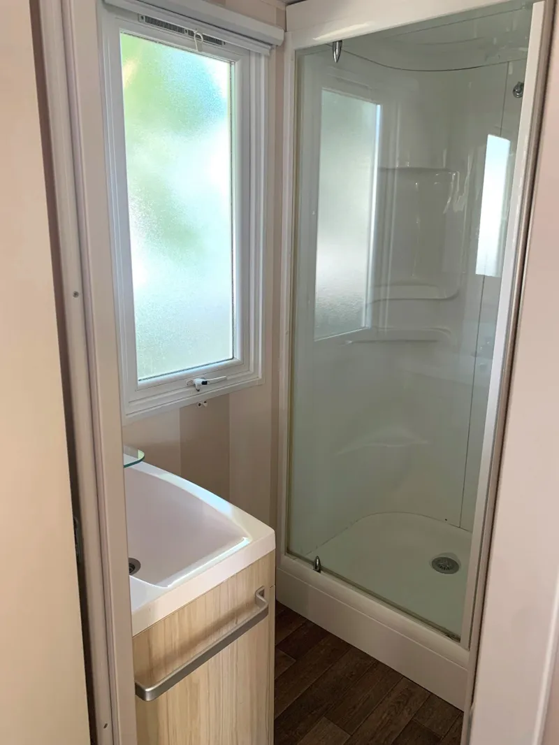 Cottage Confort Plus 4/5Pers 27 À 30M² (2 Chambres) Dont Terrasse Semi-Couverte  - Tv