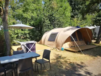 Mietunterkunft - La Tot'prête À Camper 5 Pers 2 Ch. - Camping Le Both d'Orouët