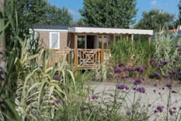 Huuraccommodatie(s) - Stacaravan Confort 32M² - 3 Slaapkamers + Overdekt Terras - Flower Camping Le Petit Paris