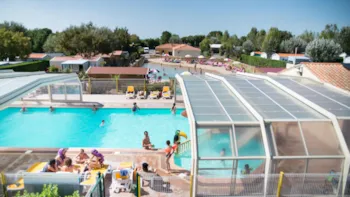 Flower Camping Le Petit Paris - Ucamping