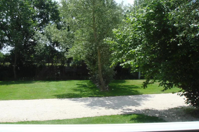 Emplacement Confort (120 À 155M²) 2 Pers + Voiture + Électricité