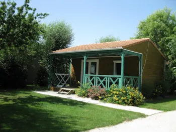 Mietunterkunft - Chalet 2 Bedrooms Confort Sleeps 5 (+ 2 Possible Extra Beds) - Camping Les Charmes