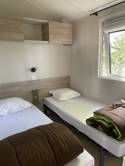 2-bedroom mobile home PREMIUM sleeps 4 (+ 2 possible extra beds)