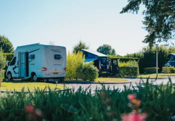 Stellplatz - Pitch Motorhome - Camping Municipal des Bords de l'Aure