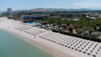 Club del Sole Le Mimose Family Resort  - Ucamping
