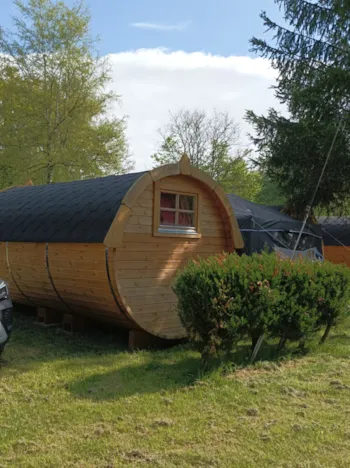 Mietunterkunft - Schlaffass Birkengrund B1-B3 - Camping Park Weiherhof