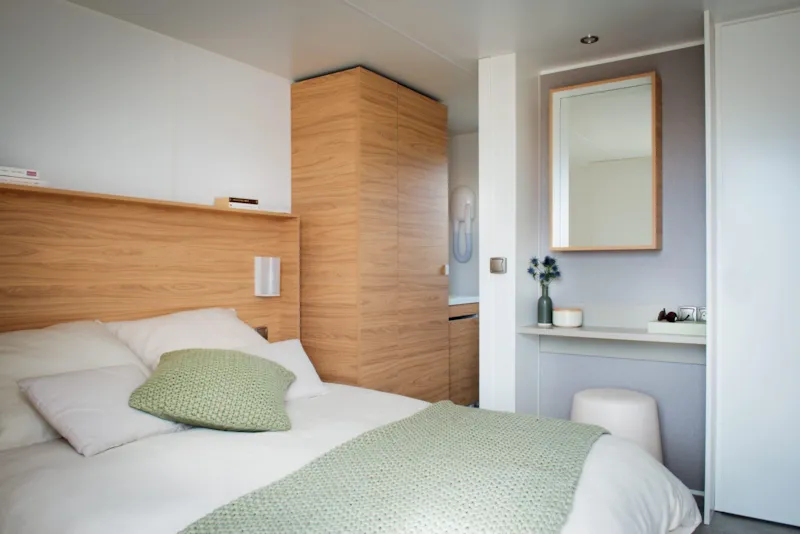 Mobil-Home Premium+ 2Ch 2 Sdb | Premium-33M²-Clim-Tv-Lv-Spa-Draps-Wifi Gratuit-Terrasse Couverte