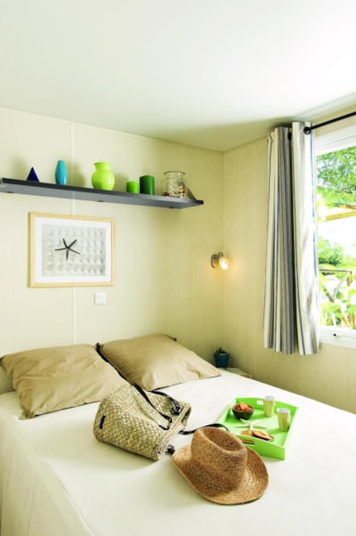 Mobile home Confort TV 3bd | COMFORT - 30m² - covered terrace - TV - plancha