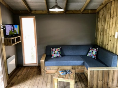 Sweetflower 2bd | PREMIUM - 32m² - SPA - FREE WIFI - TV - plancha - covered terrace