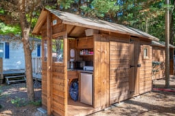 Kampeerplaats(en) - Standplaats Premium Met (Eigen) Sanitair - Flower Camping Les Biches