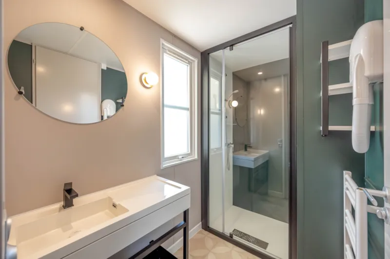Mobil-Home Garden 3Ch | Premium-33M²-Clim-Tv-Lv-Plancha-Baignoire-Wifi Gratuit-Terrasse Couverte
