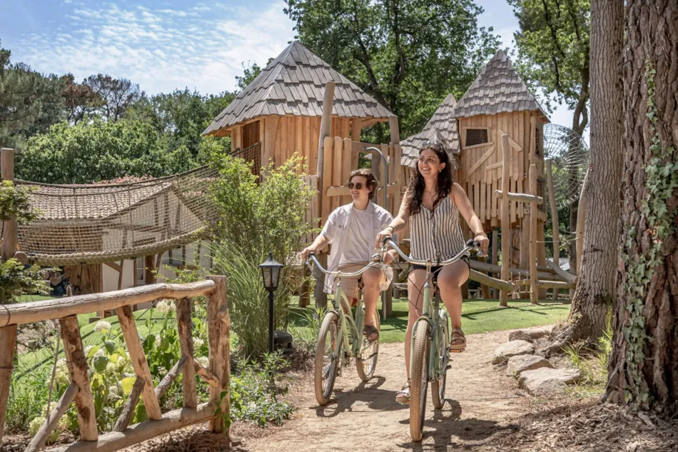 Flower Camping Au Bois Des Biches