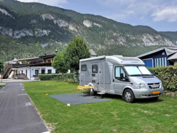 Stellplatz - Komfortstellplatz (Im Winter Stromabrechnung Nach Verbrauch) - Camping Seeblick Toni