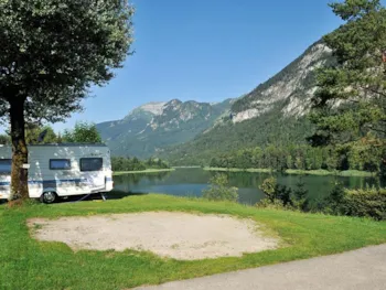 Stellplatz - Seeplatz (Im Winter Stromabrechnung Nach Verbrauch) - Camping Seeblick Toni