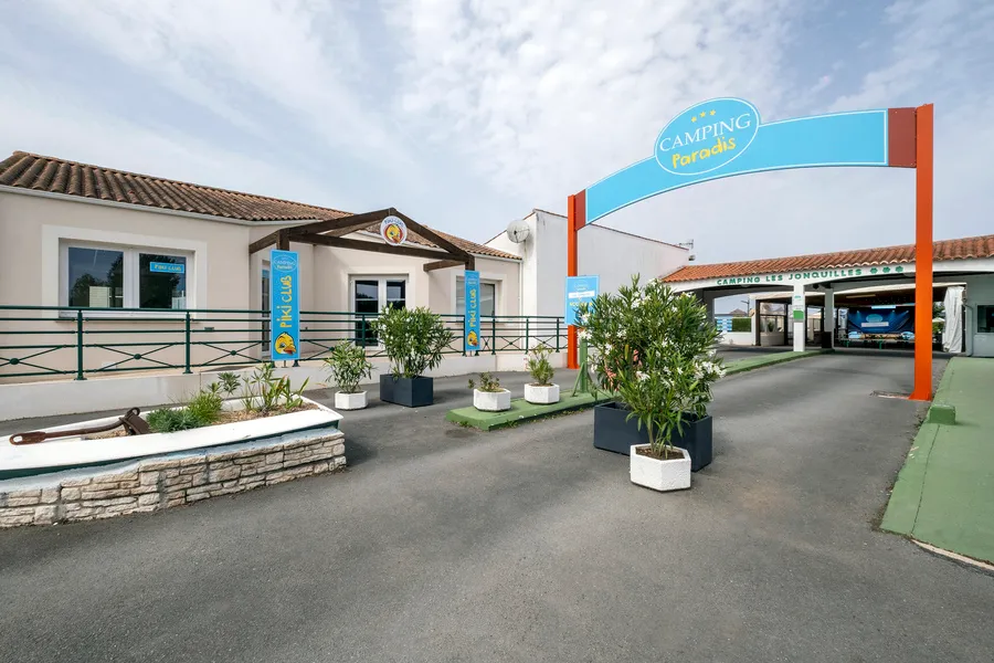 Camping Paradis Les Jonquilles