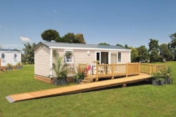 Accommodation - Standard Wooden Accessible Mobile Home 24M² 2 Bedrooms + Tv + Terrace - Flower Camping Le Vorlen