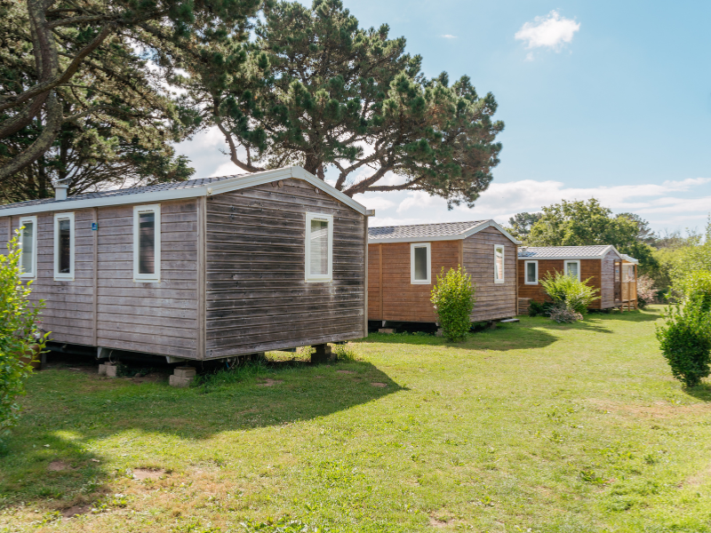Mobil-home Standard Bois 24m² - 2 chambres + TV + Terrasse intégrée 7m²