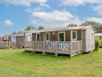 Mietunterkunft - Standard Mobilheim 28M² - 3 Schlafzimmer + Fernseher + Terrasse - Flower Camping Le Vorlen