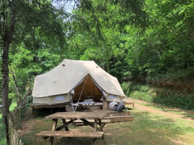 Glamping tent without bathroom