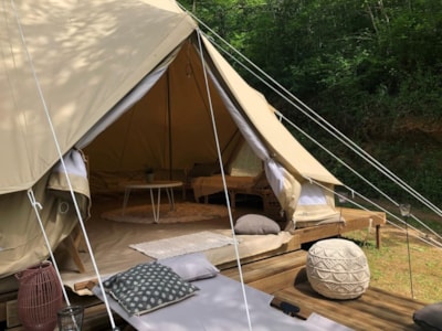 Glamping tent without bathroom