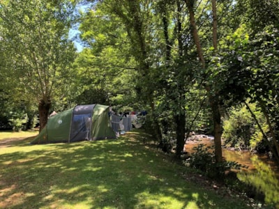 Riverside pitch (electricity included)
