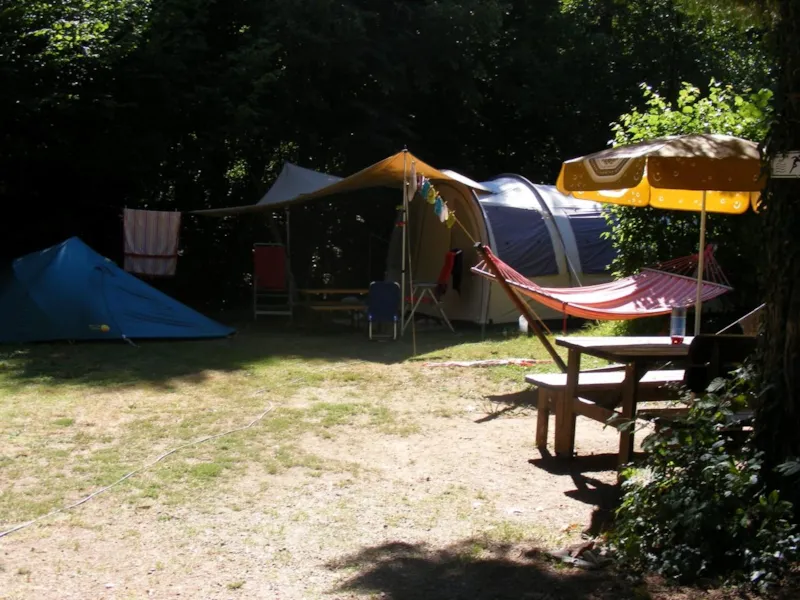 Emplacement Bord De Rivière (Electricité Incluse)