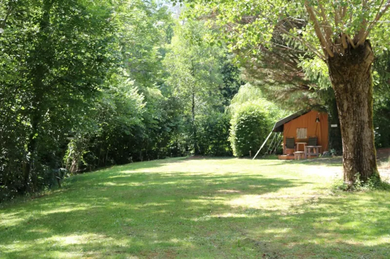 Emplacement Grand Espace  (Electricité 16A Incluse)