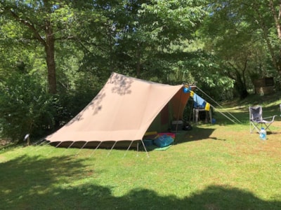 Comfort pitch (electricity included)