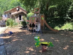 Camping Moulin de Chaules - image n°25 - Roulottes