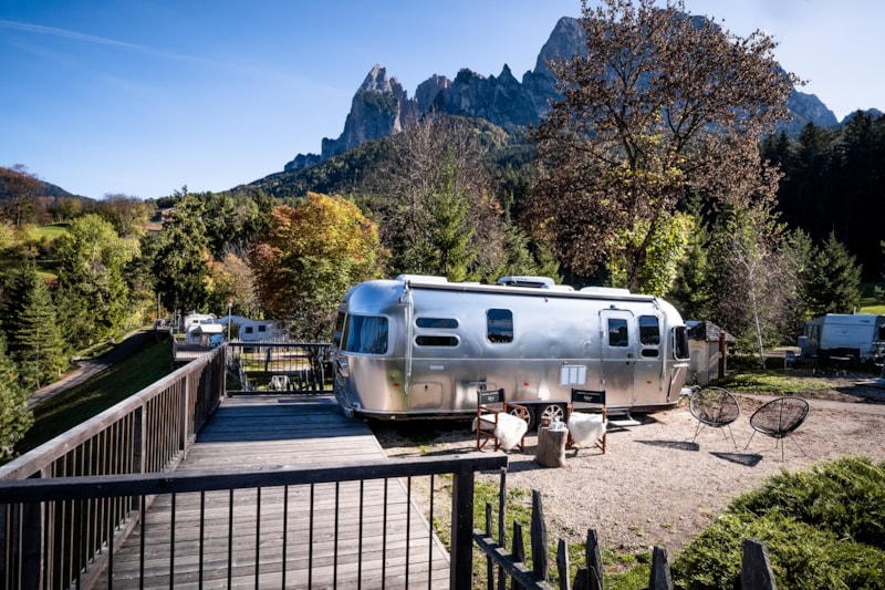 Standplaats Comfort D Panoramic (85-110 m²) caravan of kampeerauto / niet voor tent!
