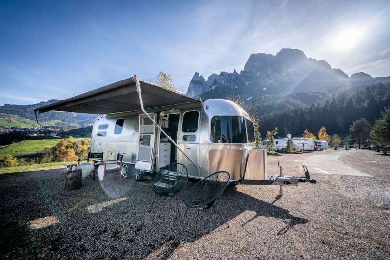 Emplacement Comfort C Panoramic (85-110 m²) caravane ou camping-car / pas pour tente!