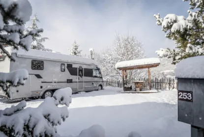 Parcela Comfort S Superior (150-200 M²) Caravana O Autocaravana