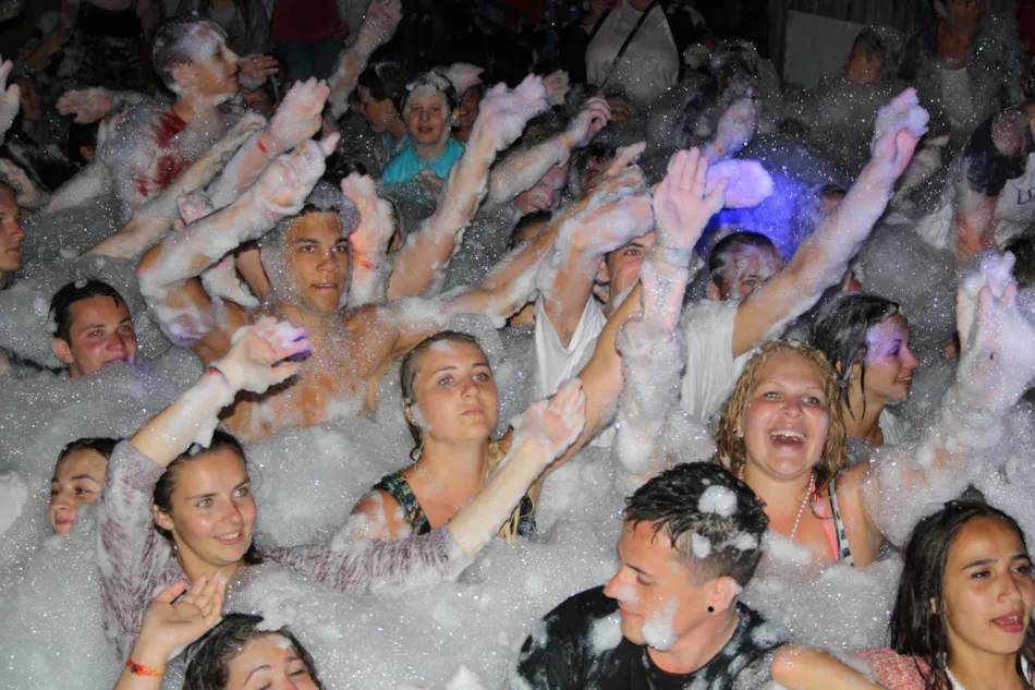 Camping Eden Villages Le Caravan'Ile