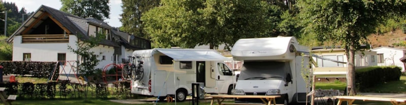 Emplacement camping-car