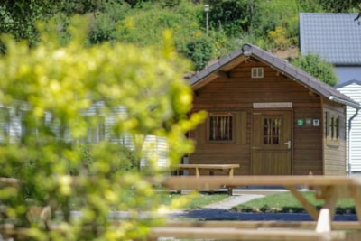 Wooden hut (without toilet blocks)