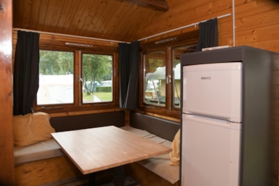 Wooden hut Plus (without toilet blocks)