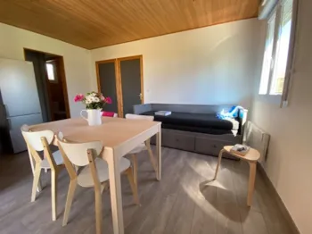 Mietunterkunft - Superior Chalet 39M² / 2 Schlafzimmer / Überdachte Terrasse - Les Chalets de la Vingeanne