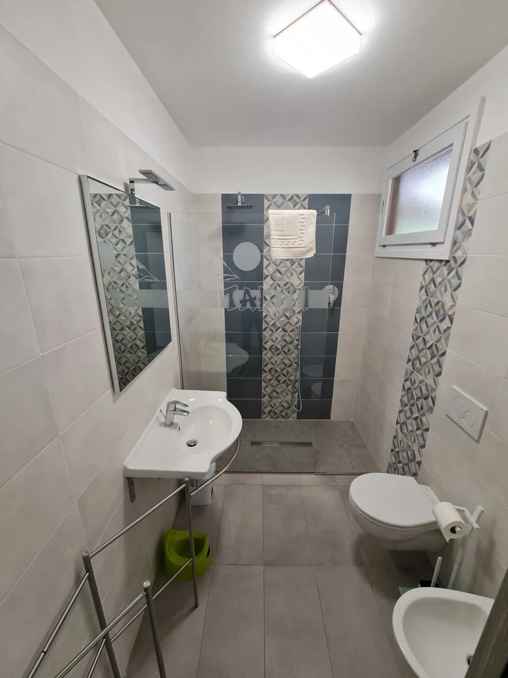 Location - Chalet Peonia - 25M² - 2 Chambres - Camping Village Tahiti