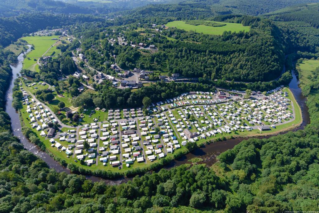 Établissement Camping Floreal - La Roche-En-Ardenne