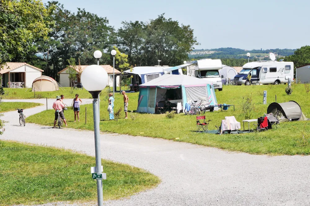 Camping & Gîtes PORT CARRERE