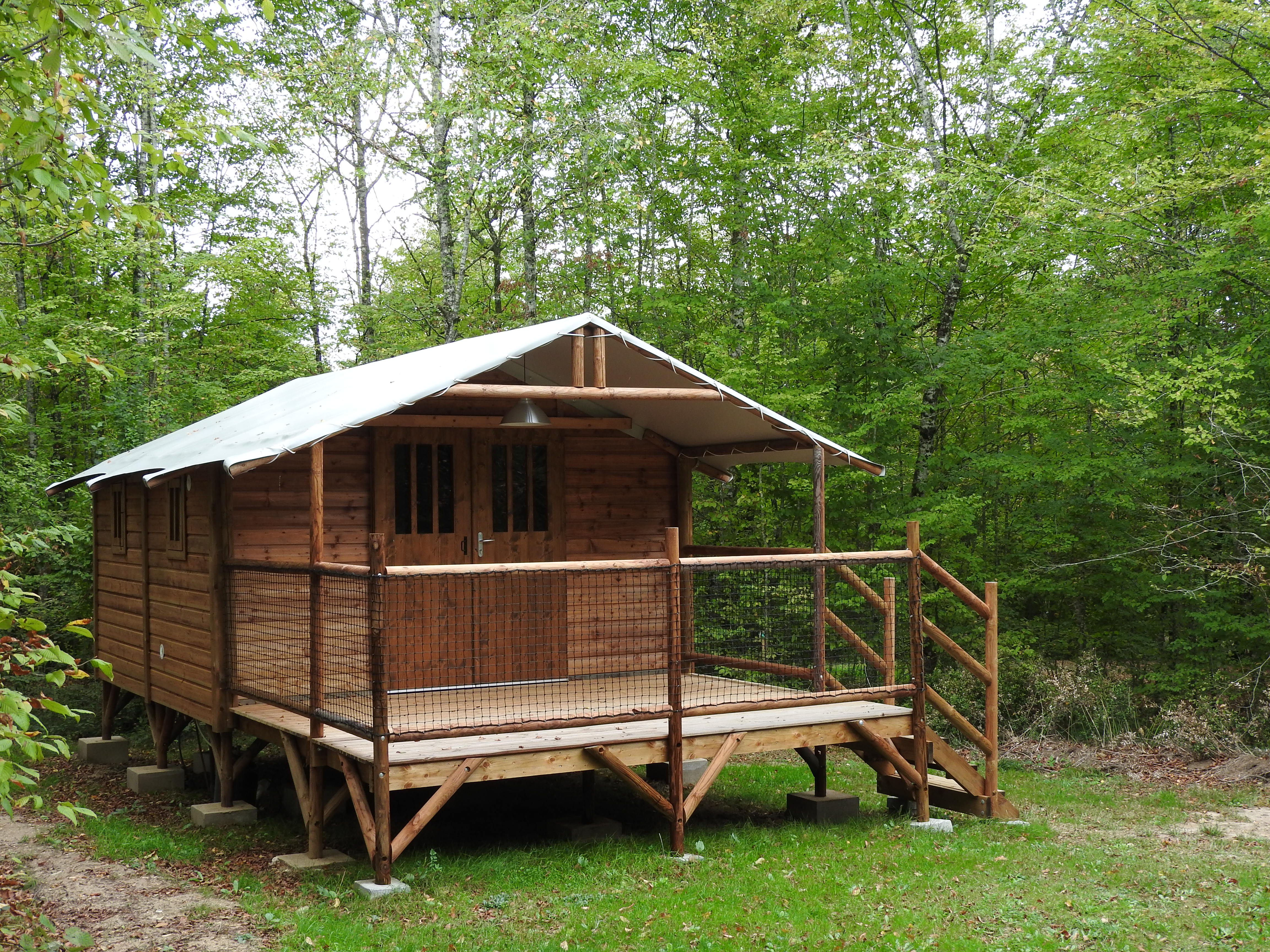 Accommodation - Cabane Africa 16M² - 2 Bedroom / Half-Covered Terrace 12M² - Domaine naturiste de Chaudeau