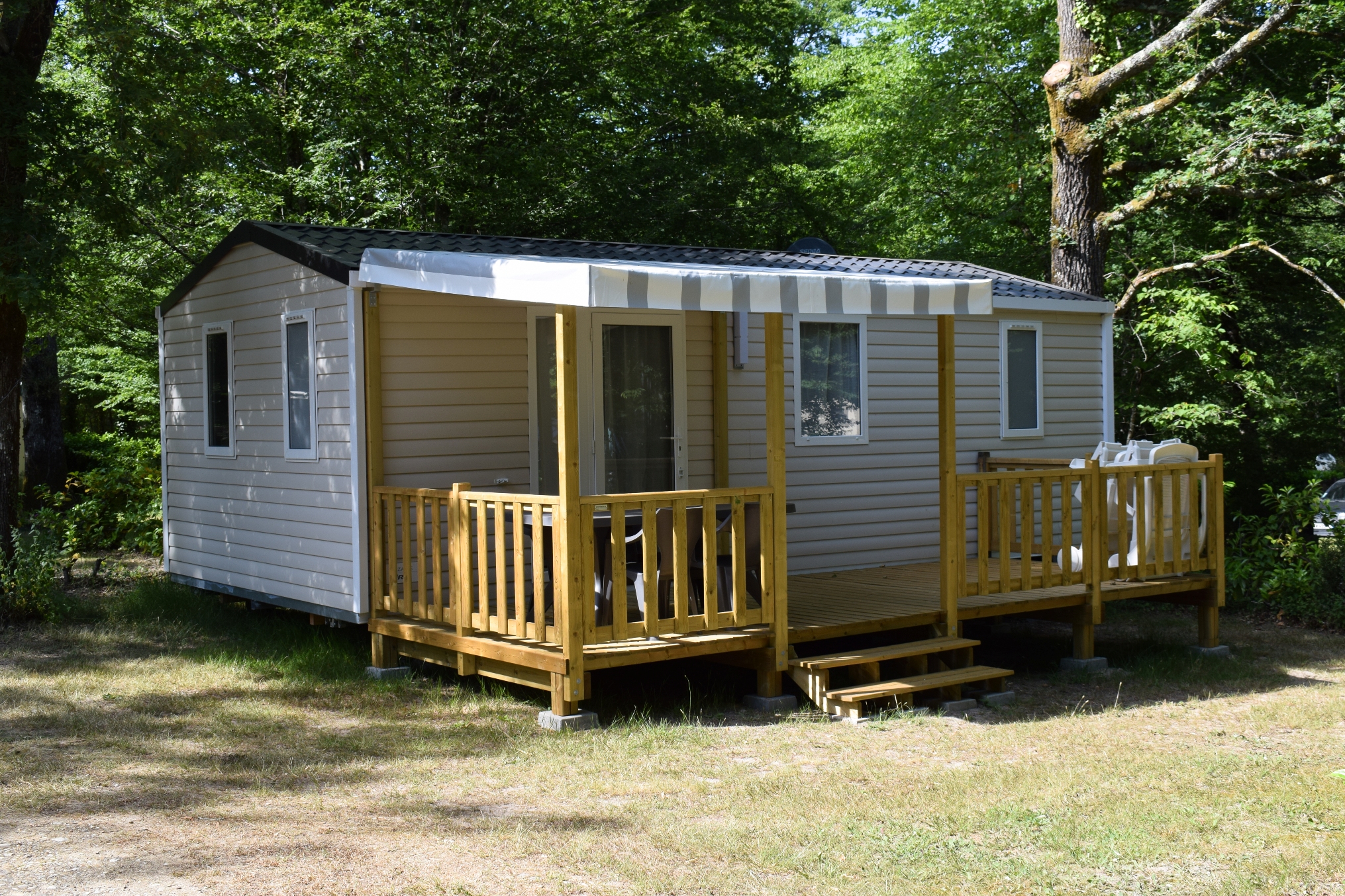 Accommodation - Mobile Home Azalee 31M² - 2 Bedrooms / Half-Covered Terrace 15M² - Domaine naturiste de Chaudeau