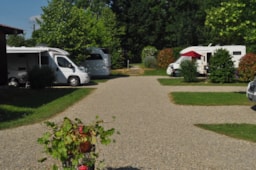 Stellplatz - Stellplatz - Camping Le Moulin de Mellet