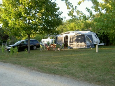 camping pitch — 2