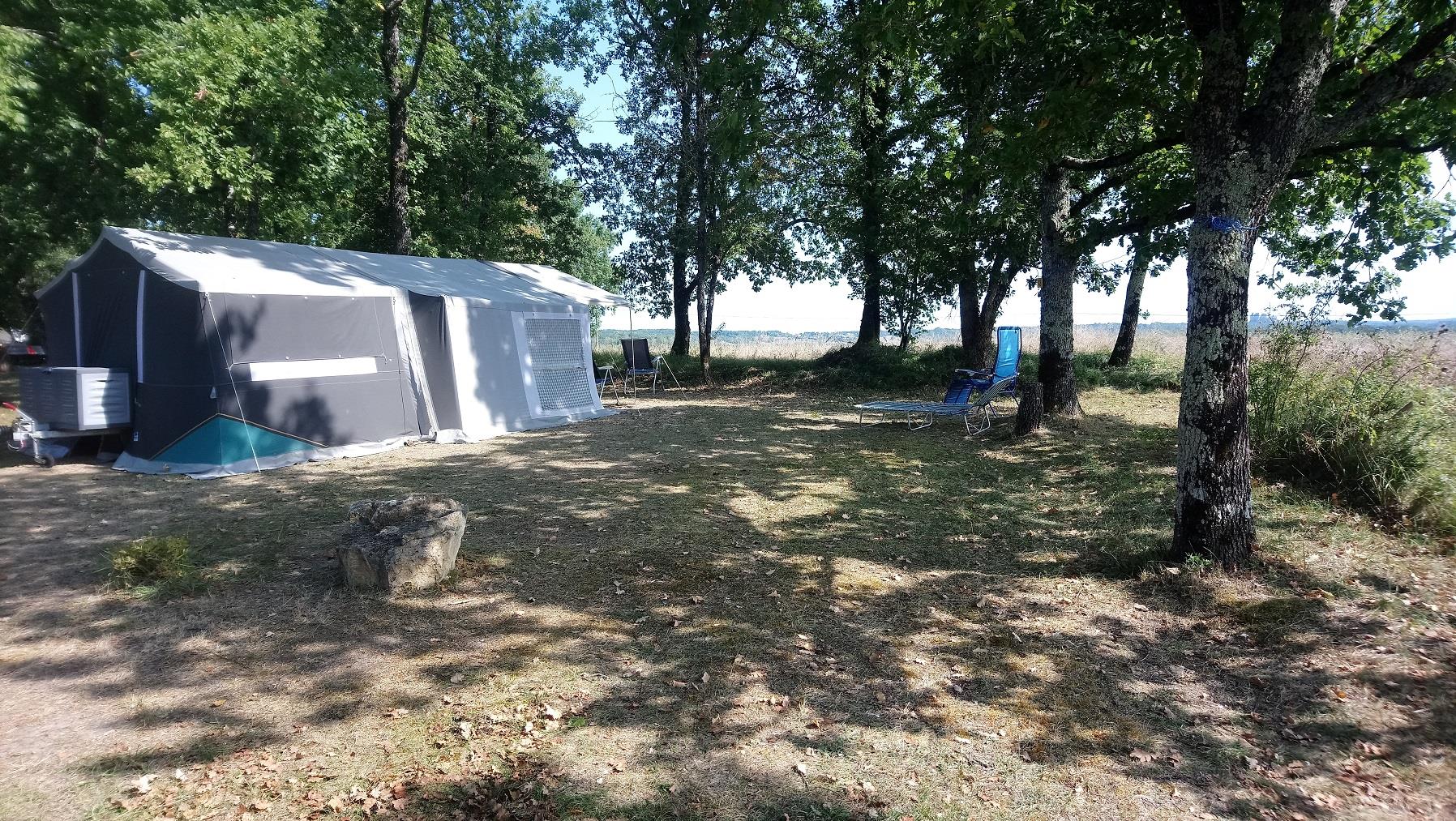 Location - Tente Aménagée - Camping Fontaine du Roc