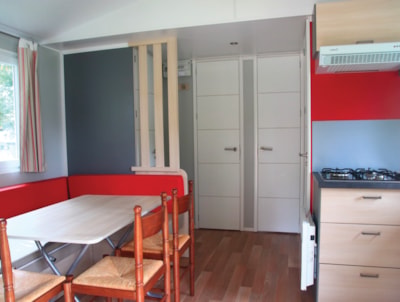 Bungalow — 7