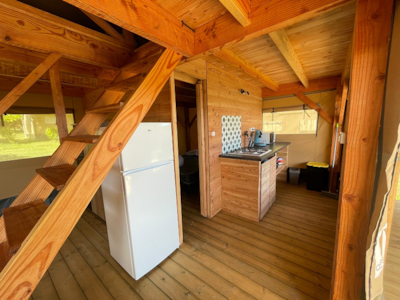 Lodge tent — 6